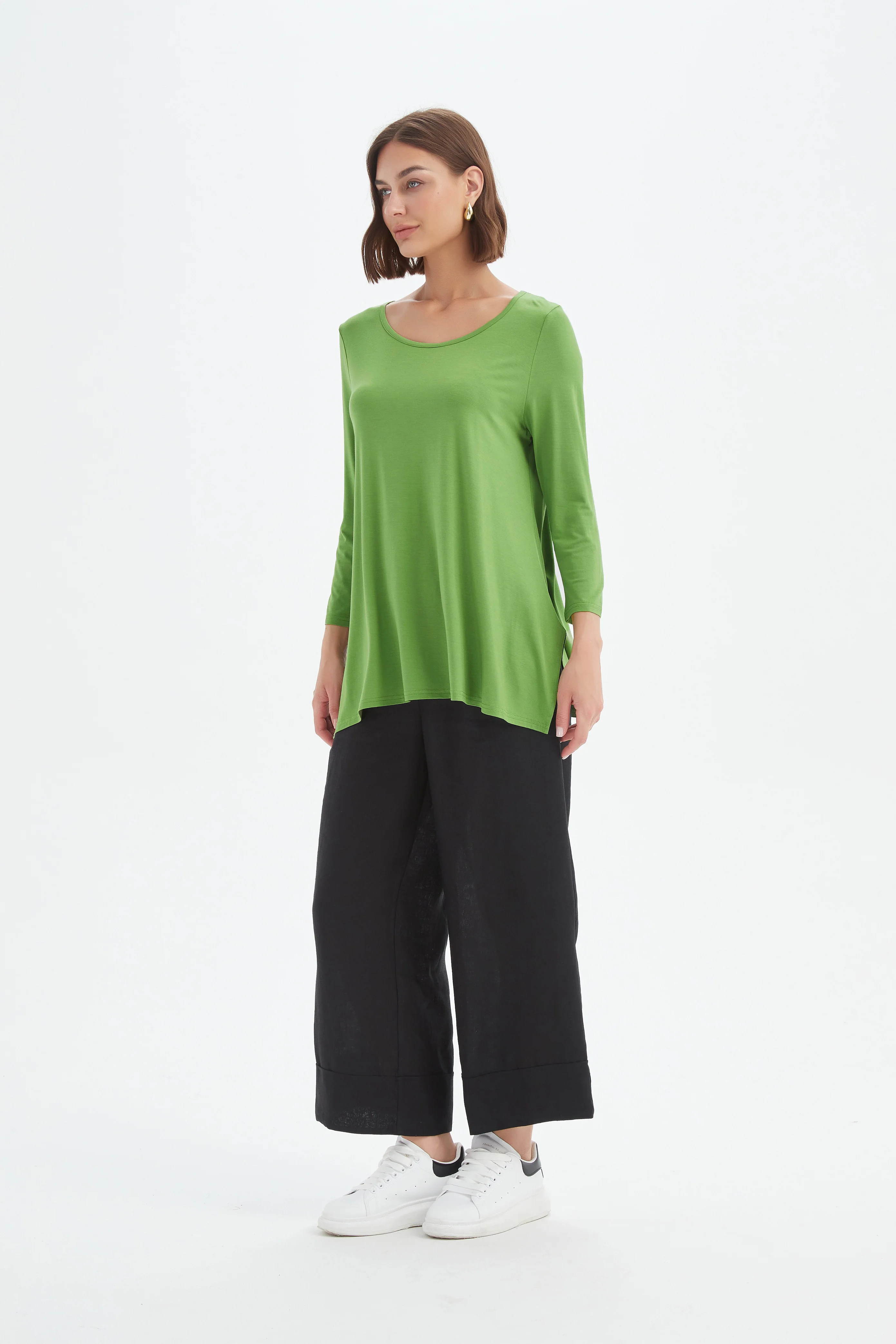3/4 SLEEVE HANKY HEM TEE - Image 13