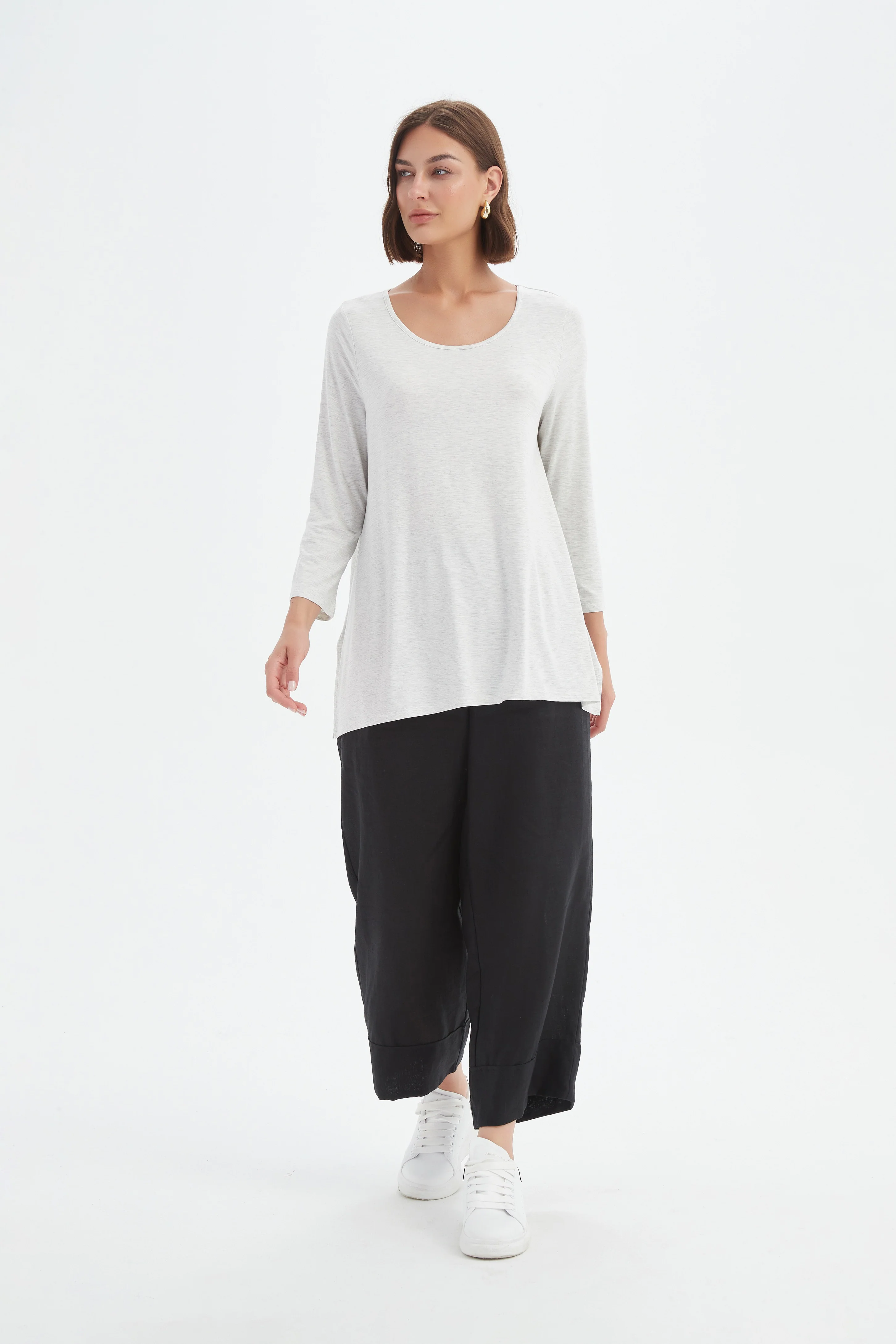 3/4 SLEEVE HANKY HEM TEE - Image 28