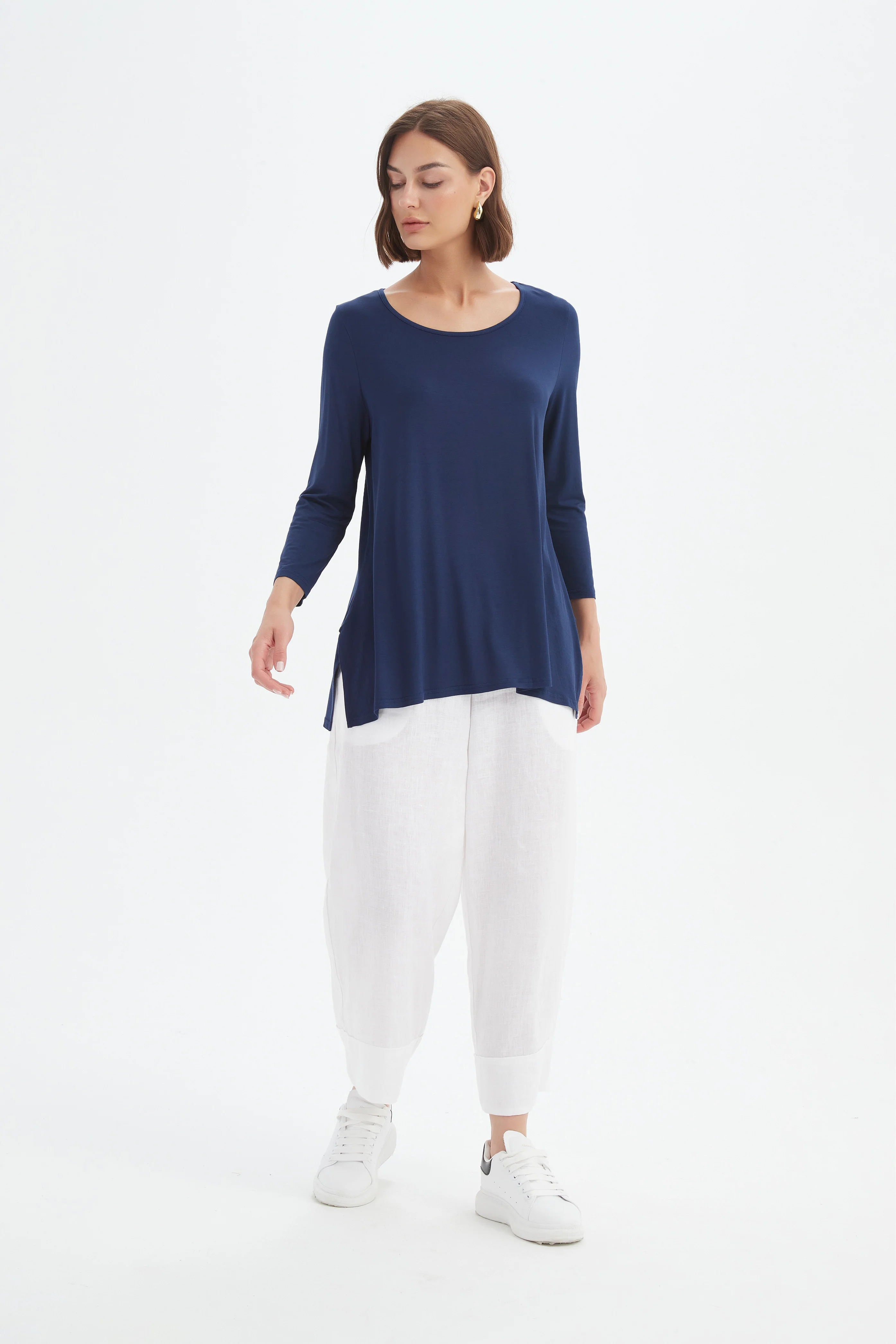 3/4 SLEEVE HANKY HEM TEE - Image 3