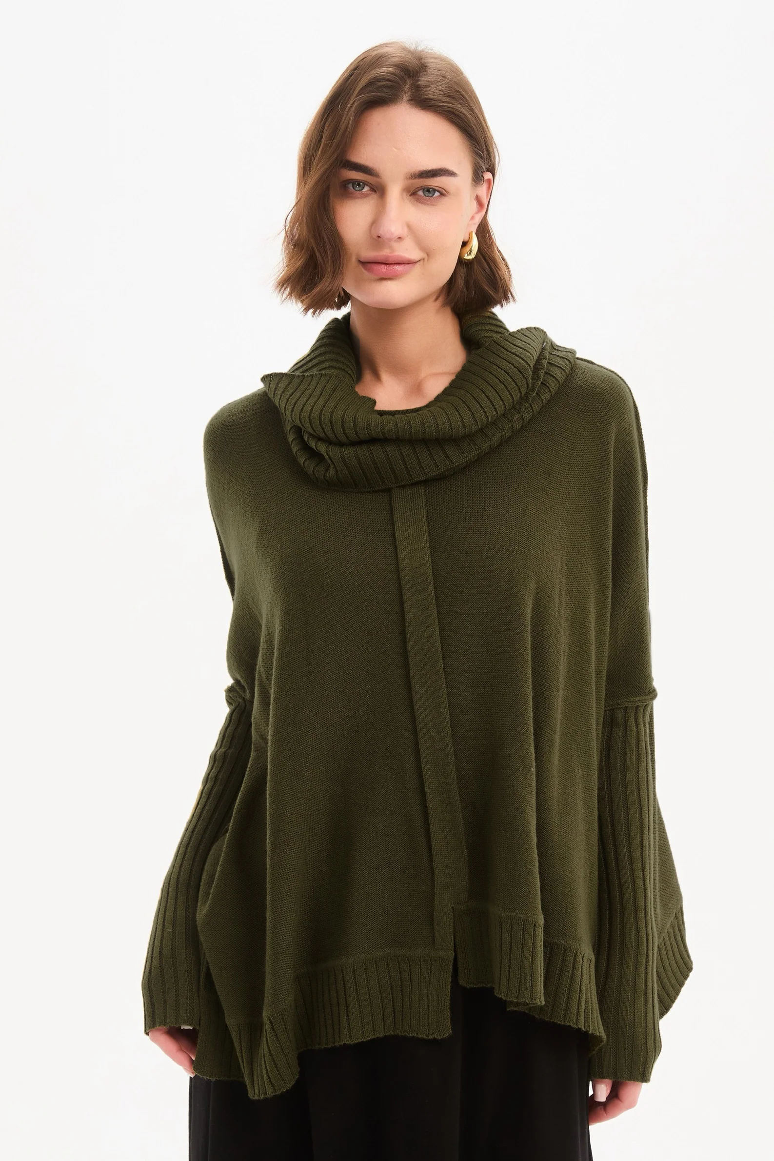 KNITWEAR