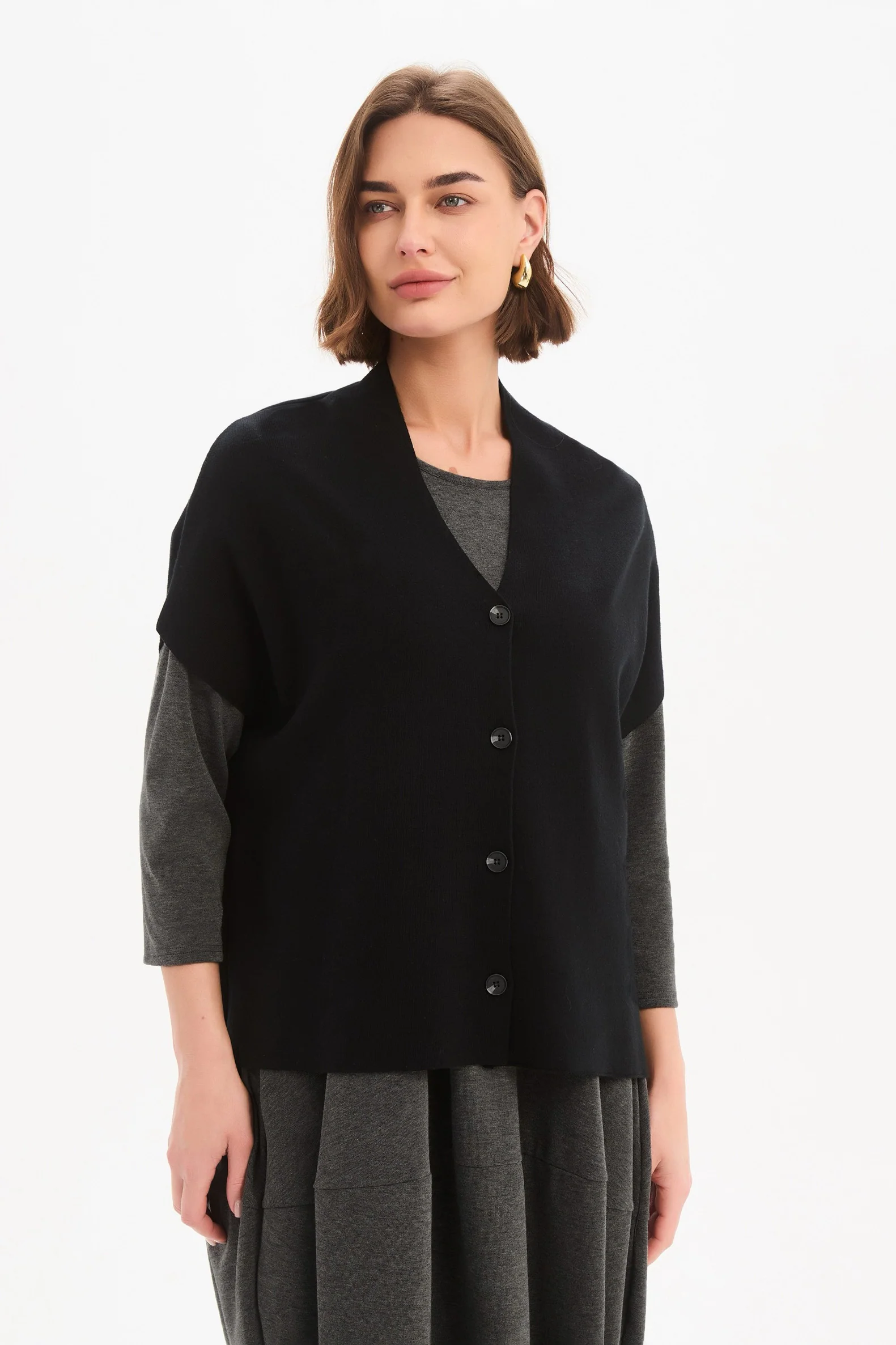 BUTTON UP KNIT VEST - Image 8