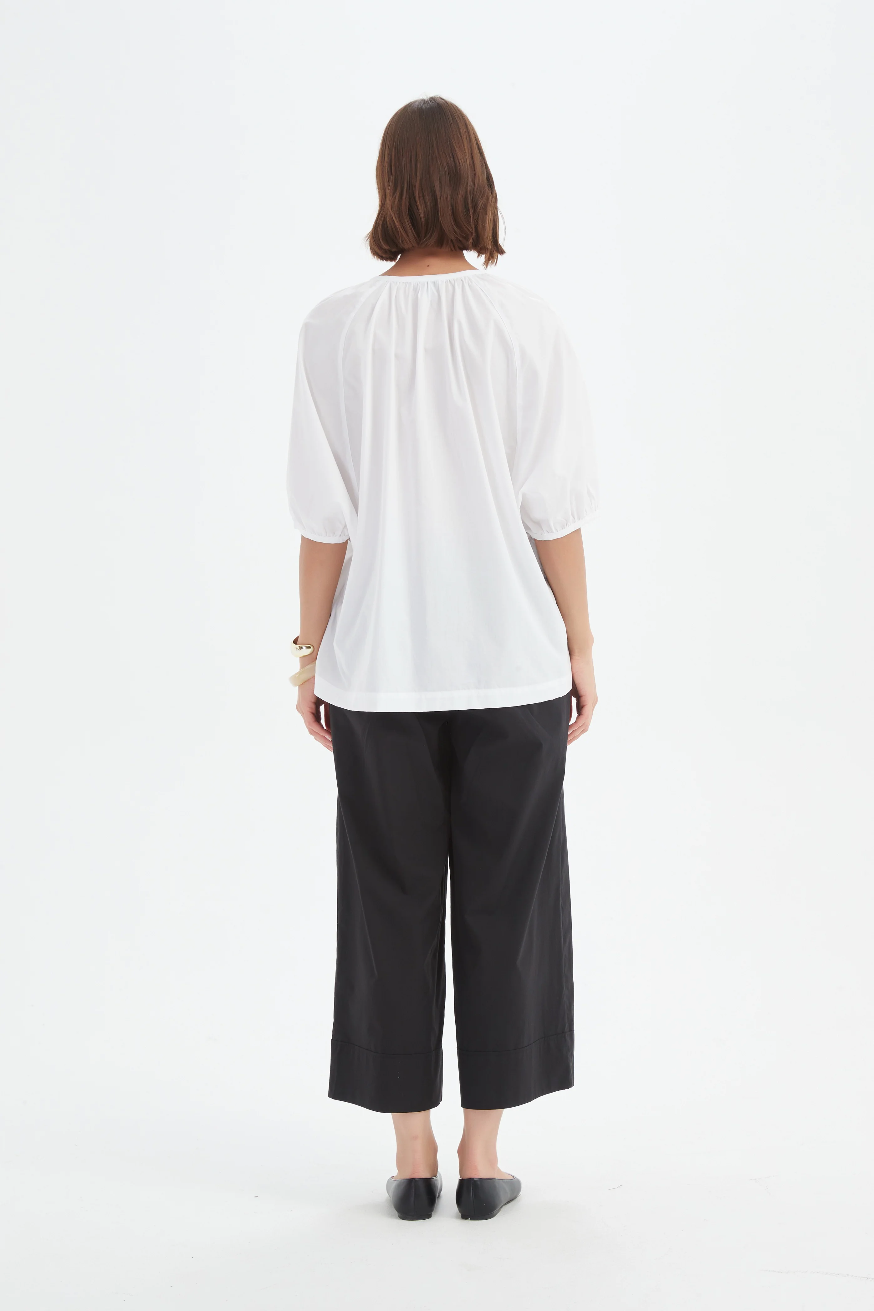 GATHERED NOTCH NECK TOP - Image 21