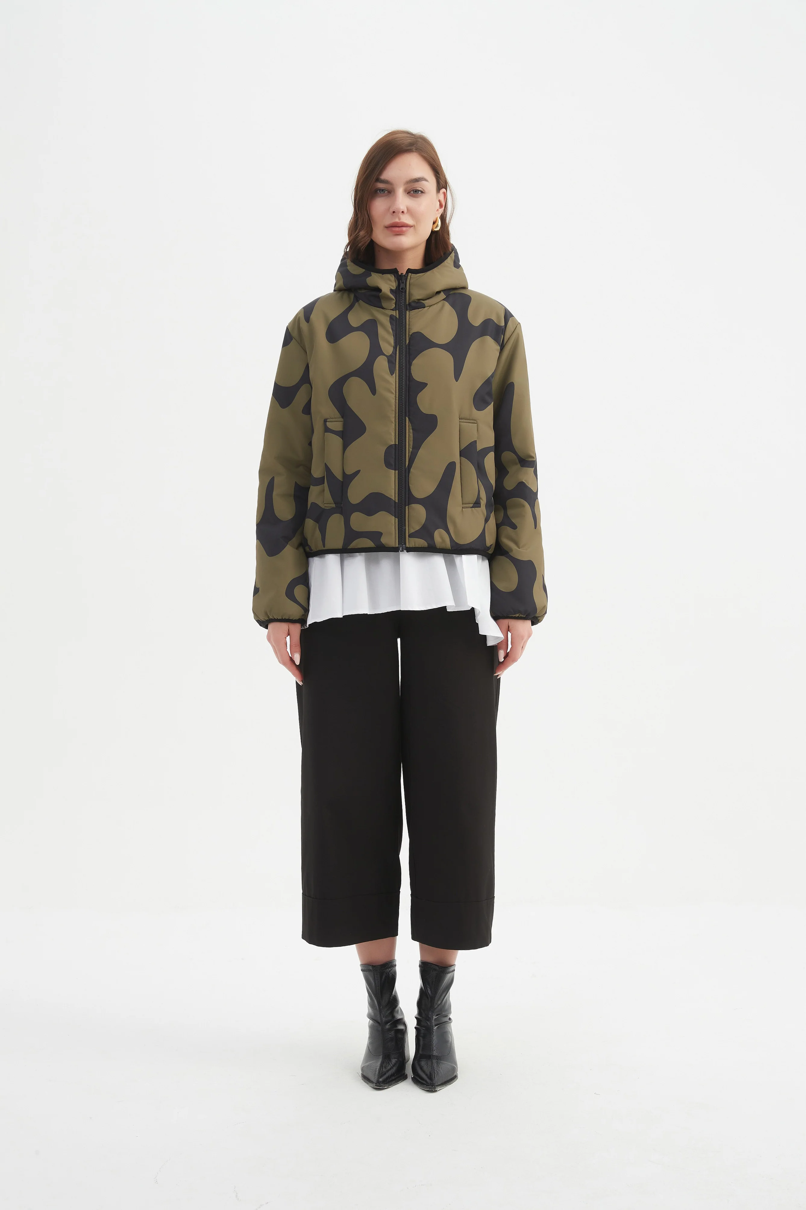 REVERSIBLE PRINT PUFFER JACKET - Image 9