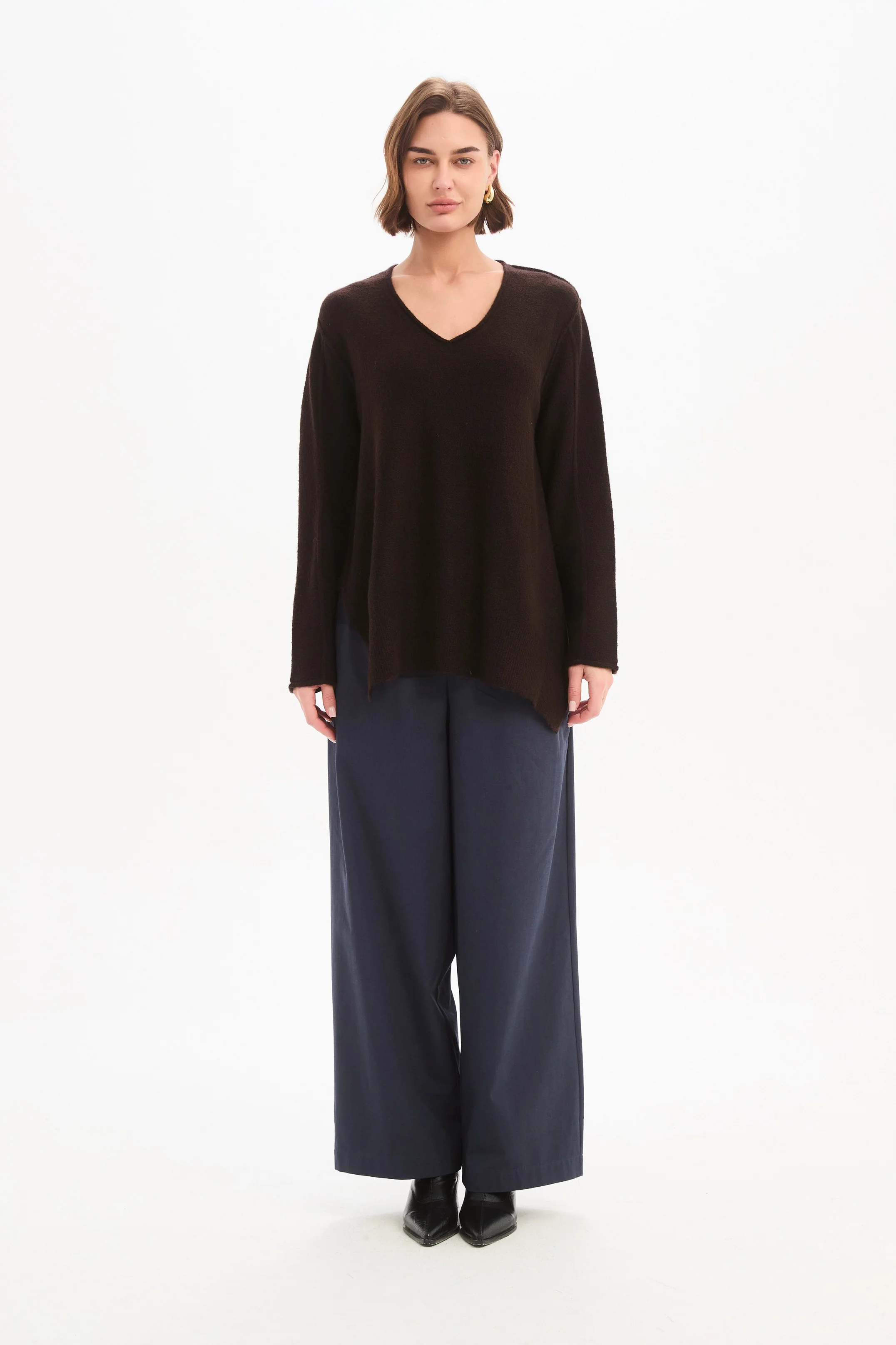 V NECK SPLIT KNIT - Image 16
